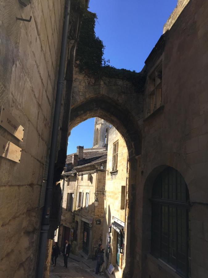 Chez Henri Bed and Breakfast Belvès-de-Castillon Buitenkant foto